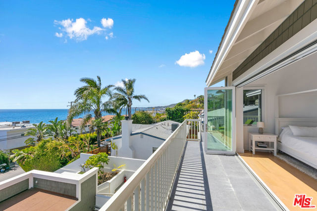 25157 Malibu Road, Malibu CA: https://media.crmls.org/mediaz/5e22451b-f77a-487e-9d5a-f62da4a51051.jpg