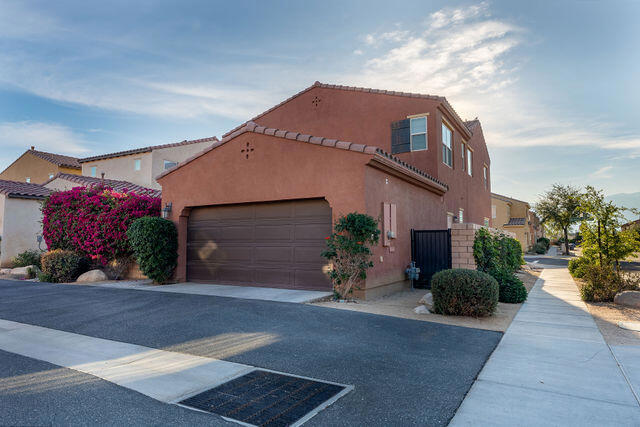 551 Via De La Paz, Palm Desert CA: https://media.crmls.org/mediaz/5e22c1e0-5386-410f-904a-733b21d69c2e.jpg
