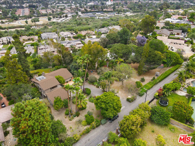 31524 Auguacate Road, San Juan Capistrano CA: https://media.crmls.org/mediaz/5e2301d7-301e-4a80-8e9b-26e782fc5a94.jpg