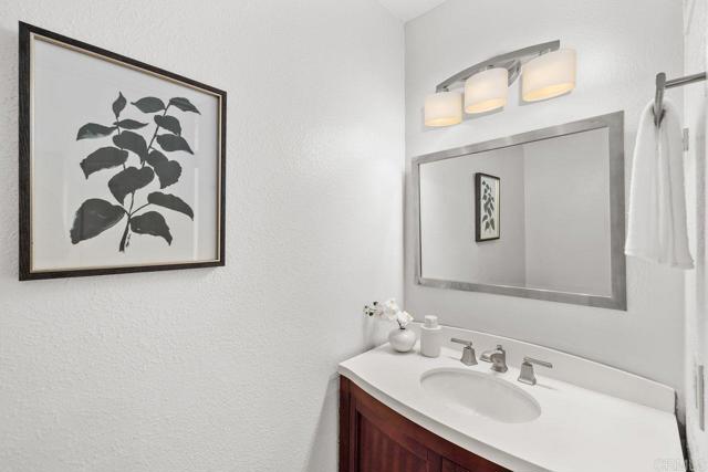 Detail Gallery Image 24 of 43 For 3330 Caminito Eastbluff #150,  La Jolla,  CA 92037 - 3 Beds | 2/1 Baths