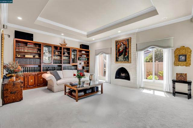 117 Alta Mesa Ct, Moraga CA: https://media.crmls.org/mediaz/5e23e99a-eefd-40e8-9bb6-bc4927b20809.jpg