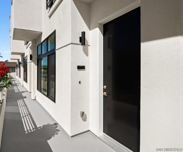 3780 32nd St, San Diego CA: https://media.crmls.org/mediaz/5e24129e-df86-42c3-b2c4-ccb54171c00d.jpg