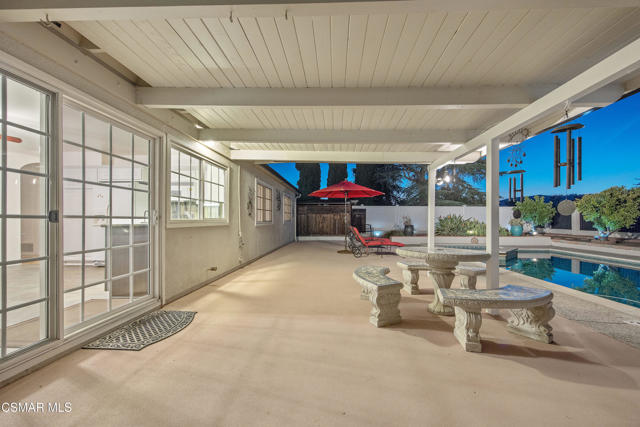 591 Shenandoah Street, Thousand Oaks CA: https://media.crmls.org/mediaz/5e247684-a95b-480a-b62c-6a00d7865d95.jpg