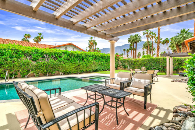 2305 E Sonora Road, Palm Springs CA: https://media.crmls.org/mediaz/5e250dcb-2281-4bba-9fdb-d820275e2f40.jpg