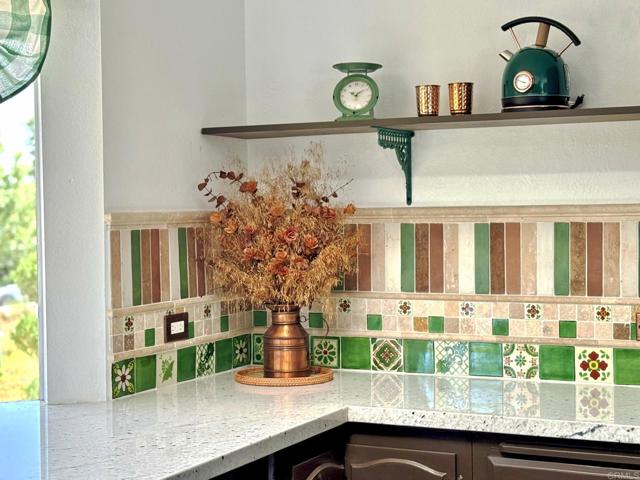 Detail Gallery Image 6 of 53 For 1650 Winterwarm Dr., Fallbrook,  CA 92028 - 3 Beds | 3 Baths