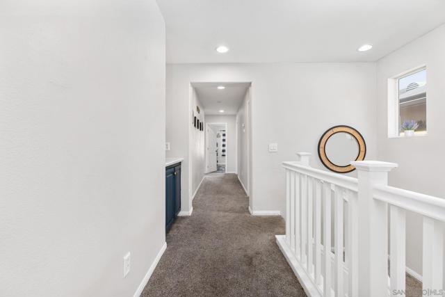 1675 Tree Song Ln, Chula Vista CA: https://media.crmls.org/mediaz/5e256718-e1ff-4399-a851-4122ae489a4f.jpg