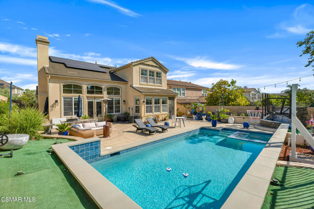 1877 Seasons Street, Simi Valley CA: https://media.crmls.org/mediaz/5e2567a4-0d0c-488a-a7db-bb9ded30ab1b.jpg