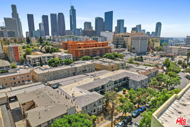 372 Columbia Avenue, Los Angeles CA: https://media.crmls.org/mediaz/5e25c1b1-0c10-403b-a56f-a620edbf3aa2.jpg