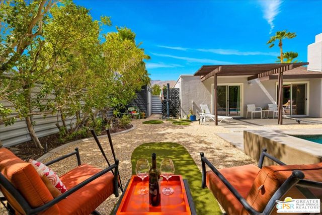 2664 N Aurora Drive, Palm Springs, CA 92262