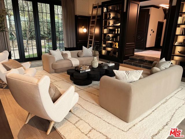 Image 4 of 43 For 888 Toulon Drive