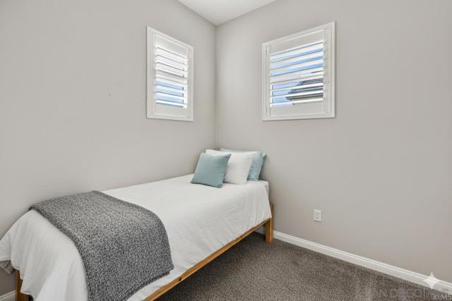 2769 Overlook Point Dr, Escondido CA: https://media.crmls.org/mediaz/5e2641ef-7220-43cf-9f76-bece7137b49f.jpg