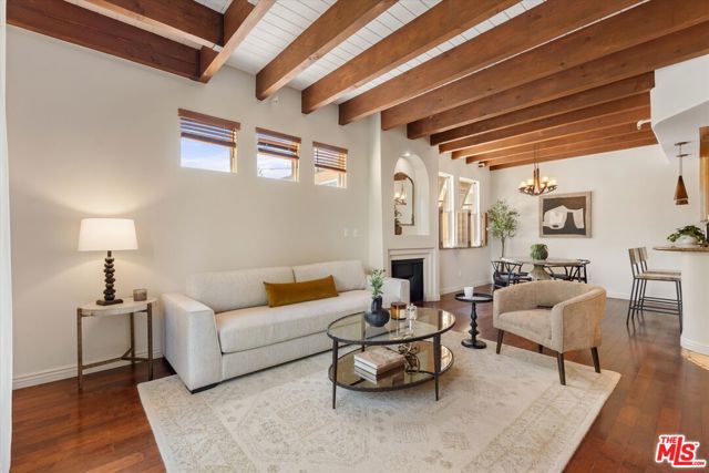 4360 Ventura Canyon Avenue, 7 photo 3