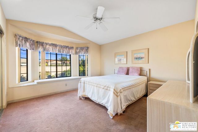 76797 California Drive, Palm Desert CA: https://media.crmls.org/mediaz/5e27ded3-756b-4575-94eb-9d3fee0c7f47.jpg