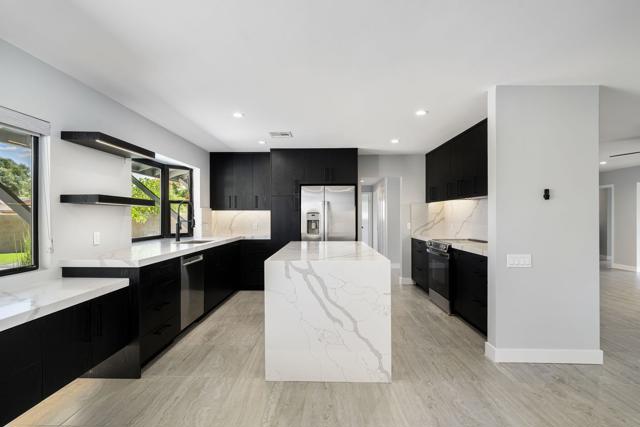 79869 Hummingbird Lane, La Quinta CA: https://media.crmls.org/mediaz/5e2835c4-6833-4a72-b696-ccadb7269d6e.jpg