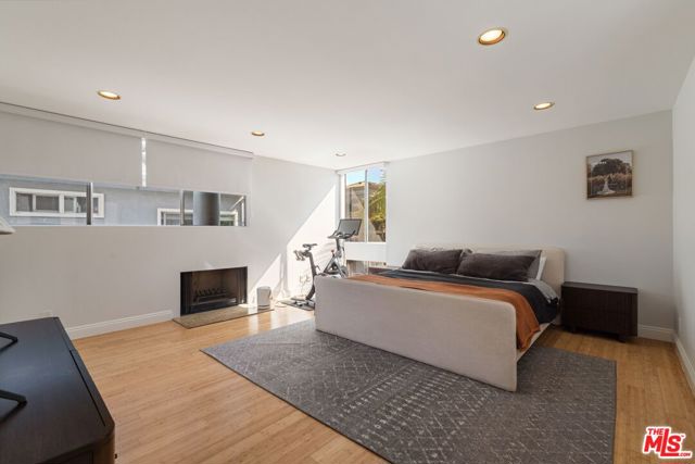 Drew Fenton | 11925 Goshen Avenue Los Angeles CA | MLS: 7475453 Drew Fenton | 11925 Goshen Avenue Los Angeles CA | MLS: 7475453