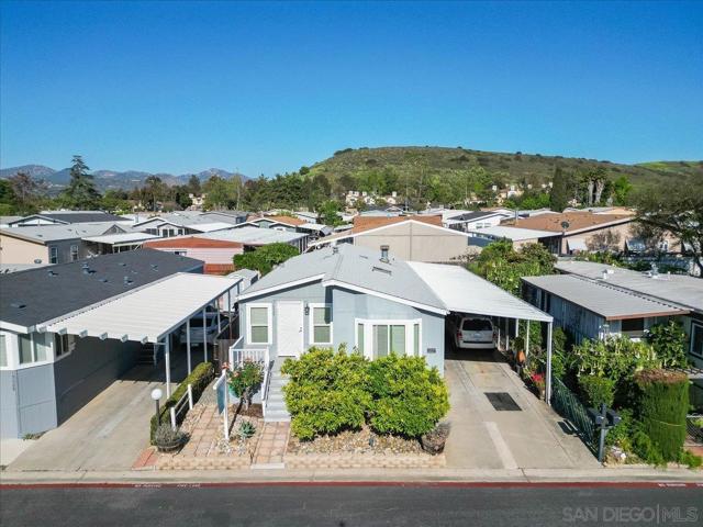 13327 Casa Vista St, Poway CA: https://media.crmls.org/mediaz/5e287f4f-c953-4a5e-8ea2-a844ae44d360.jpg