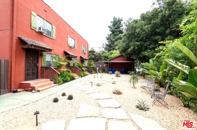 3022 Silver Lake Boulevard, Los Angeles CA: https://media.crmls.org/mediaz/5e28f2d7-0044-48f1-9c15-8c1e2da80867.jpg