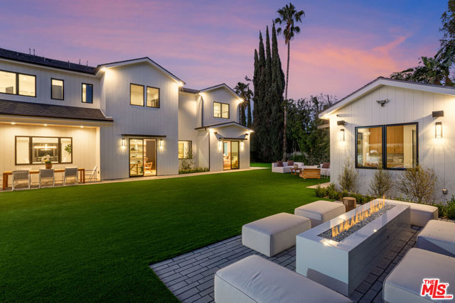 17228 Otsego Street, Encino CA: https://media.crmls.org/mediaz/5e28f427-a77b-4abe-a214-28d8fef290e4.jpg
