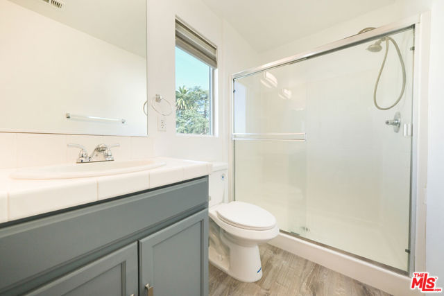 14661 Sherman Way, Van Nuys CA: https://media.crmls.org/mediaz/5e292a3b-ac66-4ce6-8d08-0d6aeb5b50fa.jpg