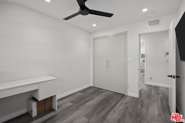 18352 Donmetz Street, Porter Ranch CA: https://media.crmls.org/mediaz/5e2a7b80-08eb-433d-a0e6-59109eda2bef.jpg