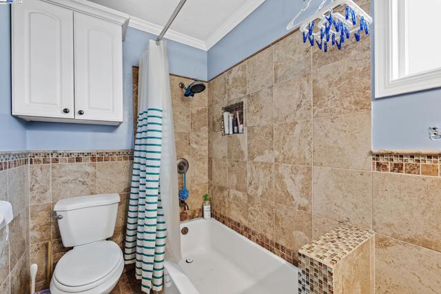 39672 Blacow Rd, Fremont CA: https://media.crmls.org/mediaz/5e2a7fc9-95ee-4916-b8e7-39ba9f15052d.jpg