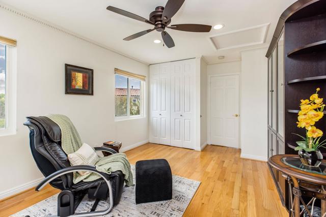 4400 Chaumont Road, Woodland Hills CA: https://media.crmls.org/mediaz/5e2be386-1226-4c8e-bd6e-e35a6f00fa4a.jpg