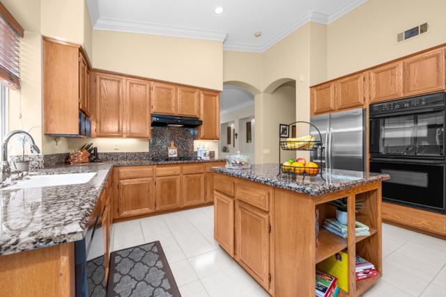 11075 Mulgrave Road, San Diego CA: https://media.crmls.org/mediaz/5e2d094a-bdfd-4a9d-b750-584b7ff53592.jpg