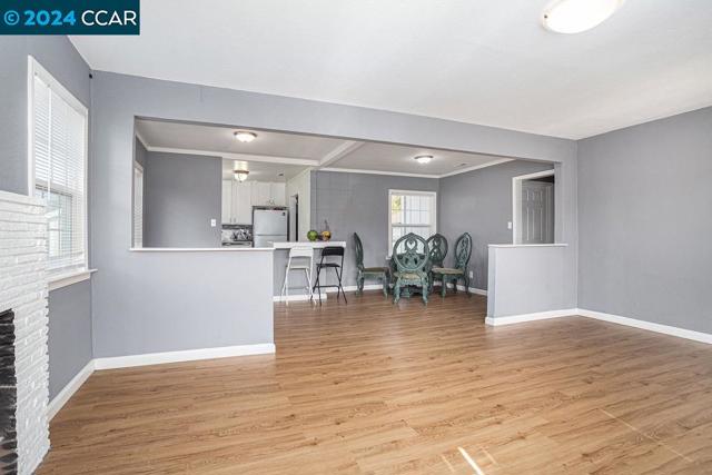 Image 7 of 37 For 637 43rd Street