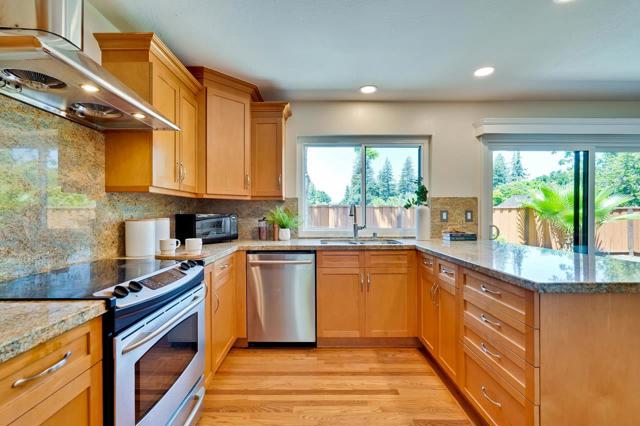 620 Willowgate Street, Mountain View CA: https://media.crmls.org/mediaz/5e2d6fa6-058f-4067-91ec-925511cf82d4.jpg