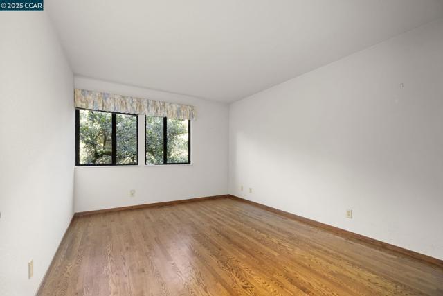 1383 Alvarado Rd, Berkeley CA: https://media.crmls.org/mediaz/5e2d73c6-a082-4c7b-836d-560d125b42c2.jpg