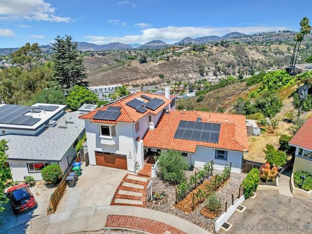 5141 Dorman Dr, San Diego CA: https://media.crmls.org/mediaz/5e2e0726-9baf-4764-848b-e47fcfaf06a1.jpg