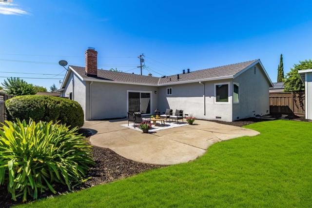 736 Adams Ave, Livermore CA: https://media.crmls.org/mediaz/5e2e8184-1643-4a17-b735-a6564d38a721.jpg