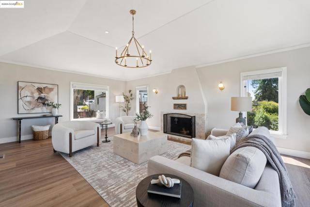 744 Coventry Road, Kensington CA: https://media.crmls.org/mediaz/5e2e924e-5c17-4ef7-8430-d596c0c6c89a.jpg