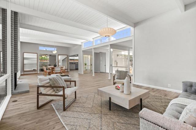 969 Eichler Drive, Mountain View CA: https://media.crmls.org/mediaz/5e2f1f29-c8a6-42fa-9867-0a363658a50d.jpg