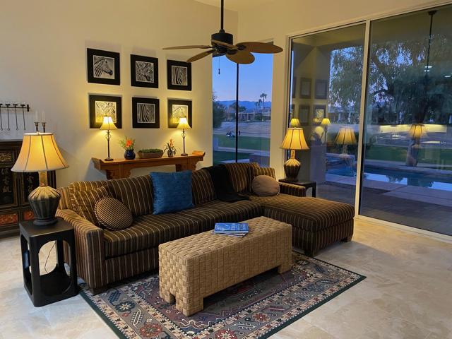 247 Loch Lomond Road, Rancho Mirage CA: https://media.crmls.org/mediaz/5e2fae84-1bad-4d35-8fbd-70da62cfcca1.jpg