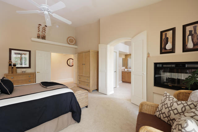 101 Desert Falls Drive, Palm Desert CA: https://media.crmls.org/mediaz/5e2fbc85-e738-45bb-85c3-32eb8f43ed7d.jpg