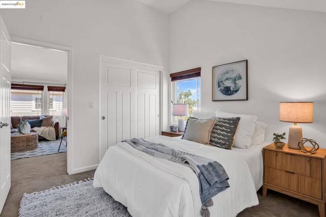 1623 Fortmann Way, Alameda CA: https://media.crmls.org/mediaz/5e31060d-ebb4-47f2-ac7c-f75143817188.jpg