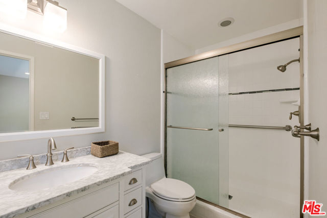3194 Rossini Place, Topanga CA: https://media.crmls.org/mediaz/5e31cc2f-b43c-432b-b946-626c14b7dfa6.jpg