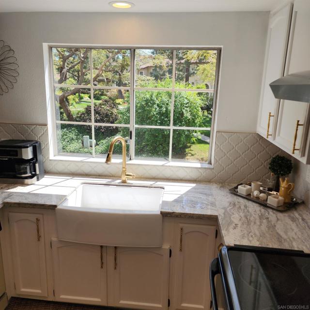 Image 12 of 25 For 4050 Porte De Palmas  26