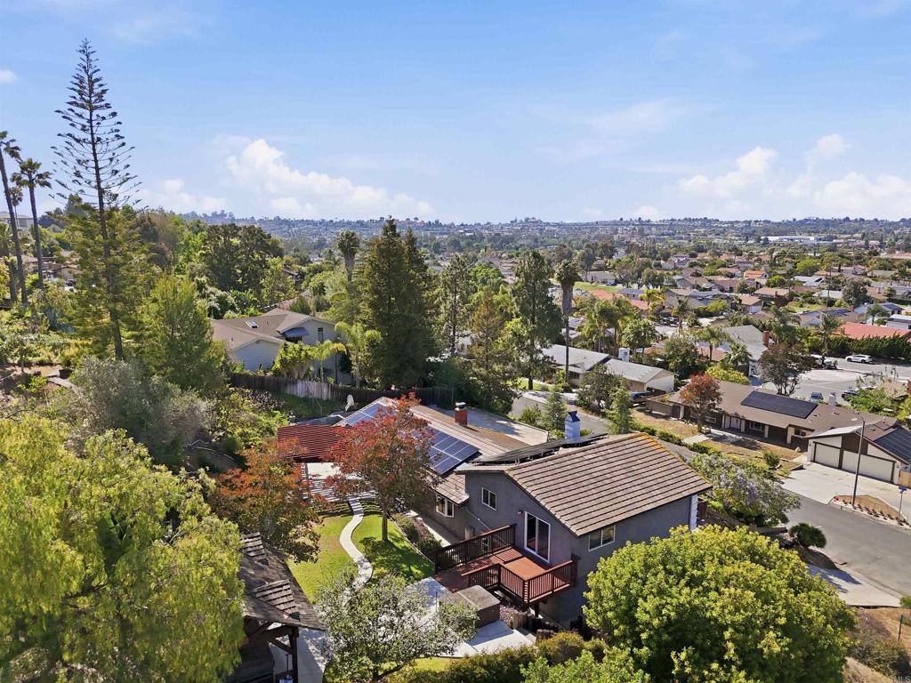 1045 Cima Dr - photo 5