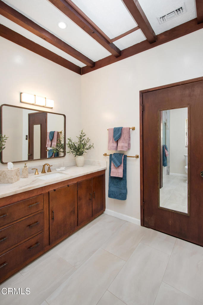 Thumbnail 33