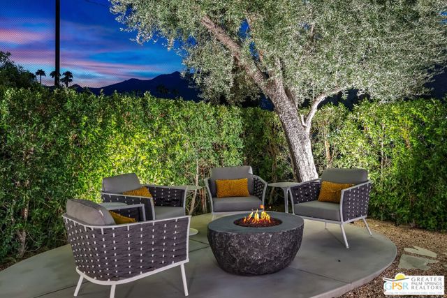 2455 S Via Lazo, Palm Springs CA: https://media.crmls.org/mediaz/5e324079-ef34-4a1b-aef3-a631c60c4d0a.jpg