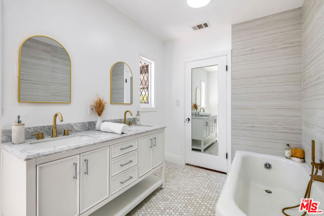 Image 37 of 58 For 132 Beachwood Drive