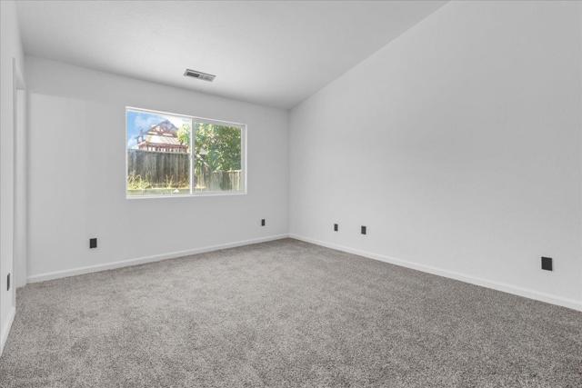 1250 Greenleaf Loop, Greenfield CA: https://media.crmls.org/mediaz/5e329aad-0c32-4daf-90c6-cd93a0b769af.jpg