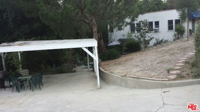 3754 Fredonia Drive, Los Angeles CA: https://media.crmls.org/mediaz/5e32b7a6-eeb7-4008-ad50-8572bbae129e.jpg