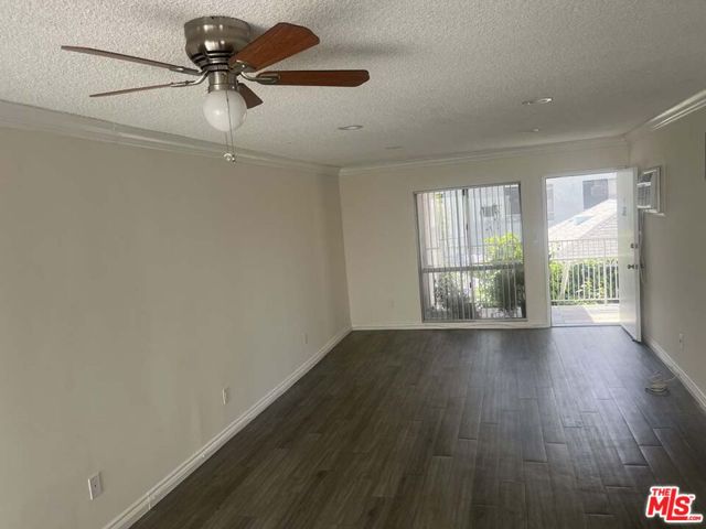 1834 Thayer Avenue, Los Angeles CA: https://media.crmls.org/mediaz/5e32fcb9-4ddd-463f-95ac-c7af2d8033e3.jpg