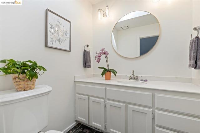 Image 16 of 32 For 4493 Montgomery St  6