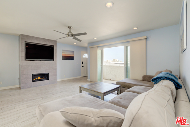 320 Hermosa Avenue, Hermosa Beach, California 90254, 2 Bedrooms Bedrooms, ,2 BathroomsBathrooms,Residential,Sold,Hermosa,22135925