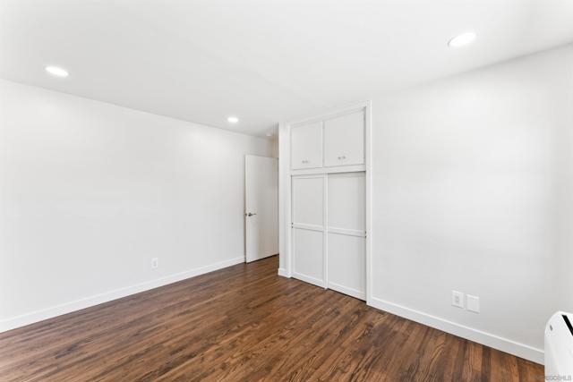 709 4th AVE, Chula Vista CA: https://media.crmls.org/mediaz/5e3362f2-4595-408b-af22-5bf8e5bcfe5c.jpg