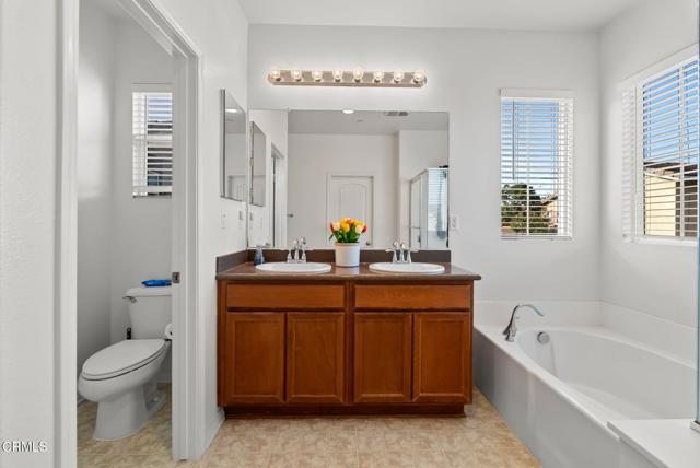 Detail Gallery Image 30 of 39 For 511 Nile River Dr, Oxnard,  CA 93036 - 4 Beds | 4 Baths